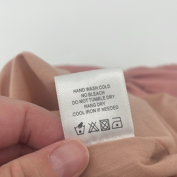 Privacy Please Off Shoulder Dress in Pink S A21 - Picture 5 of 8